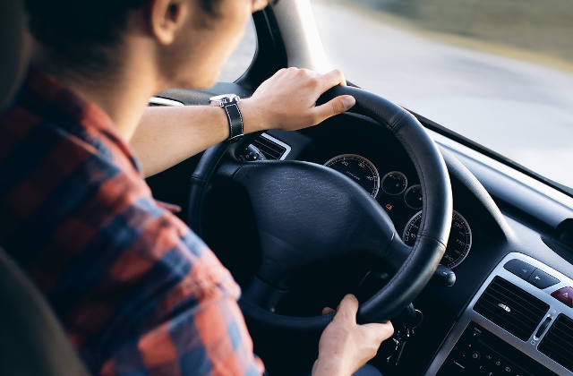 Der Führerschein macht mobil und erleichtert den Alltag, doch nicht jeder kann sich den Luxus ohne Weiteres leisten.