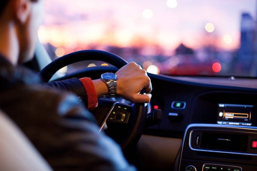Wer Carsharing nutzen möchte, muss über eine gültige Fahrerlaubnis aus einem Mitgliedstaat der Europäischen Union (EU) verfügen.